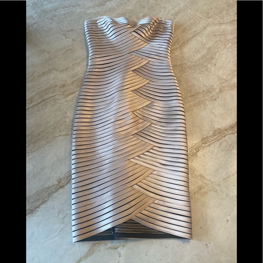 BCBG size 0, EUC, worn twice strapless dress